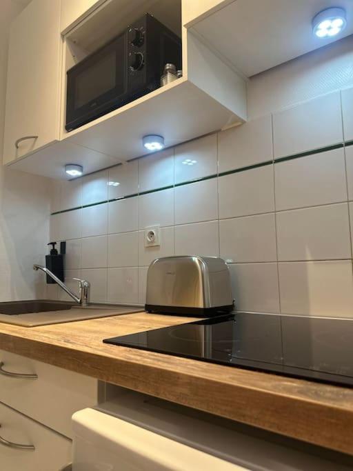 Appartement Neuf Entierement Equipe Proche Centre アミアン エクステリア 写真