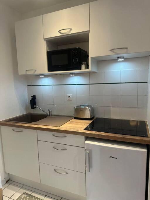 Appartement Neuf Entierement Equipe Proche Centre アミアン エクステリア 写真