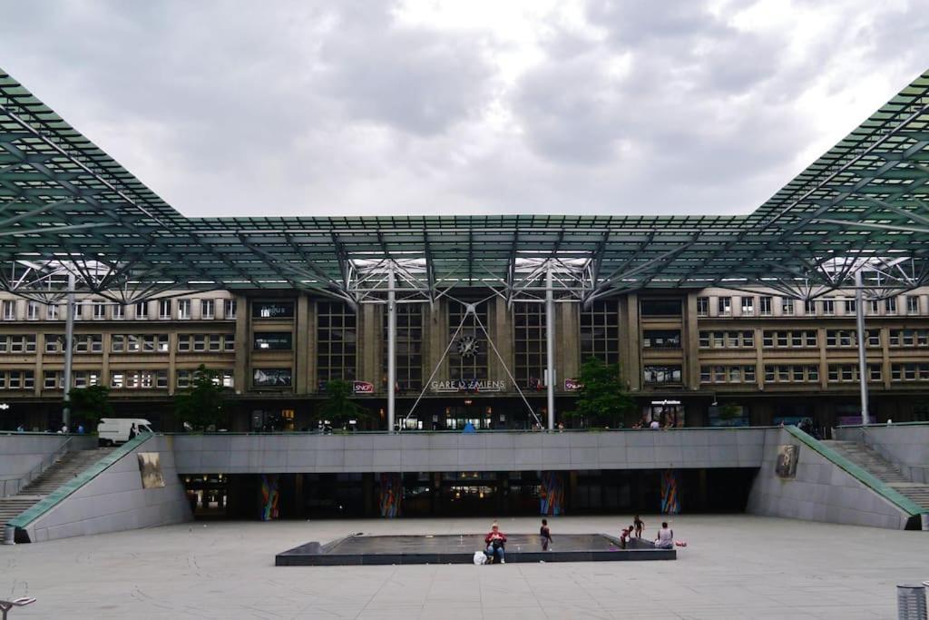 Appartement Neuf Entierement Equipe Proche Centre アミアン エクステリア 写真
